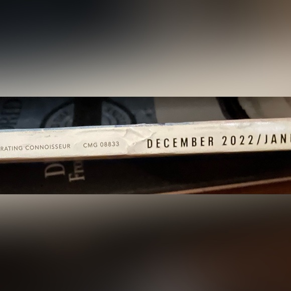 Town & Country Magazine Lot 9 Issues September 2022 - Summer 2023 - Picture 11 of 11